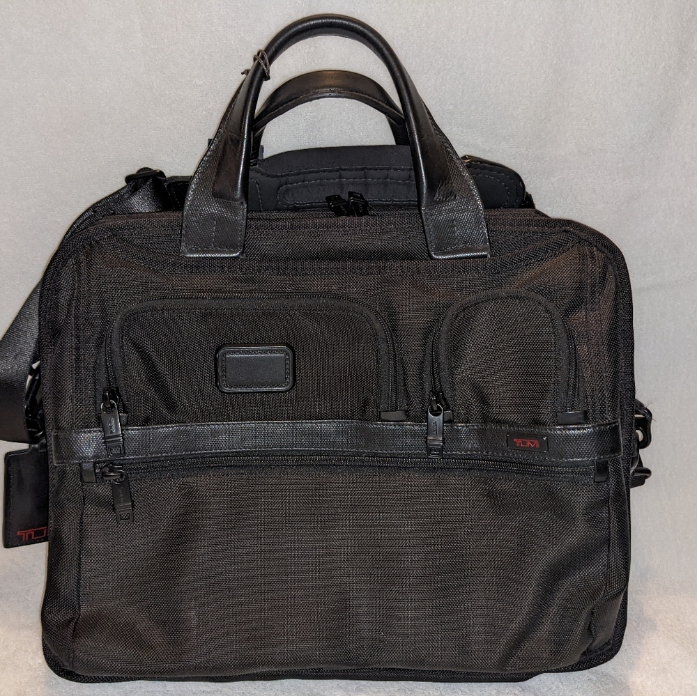 TUMI Expandable Organizer Computer Brief
